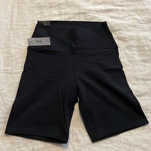 Aritzia Tna Chill Atmosphere Hi-Rise 7" Biker Shorts